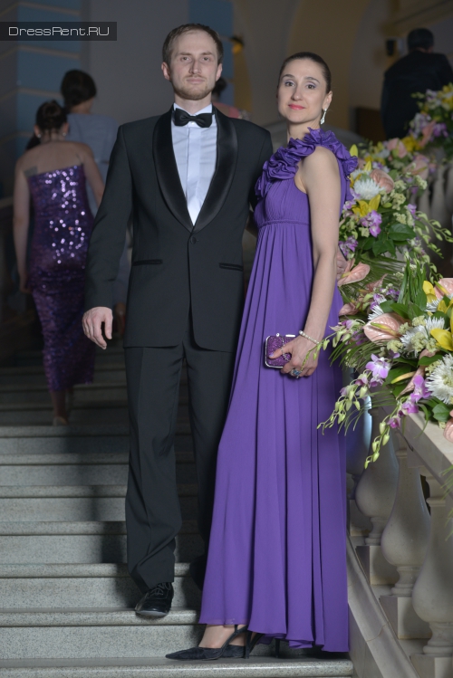 Фиолетовое платье в пол Aidan Mattox на бал напрокат