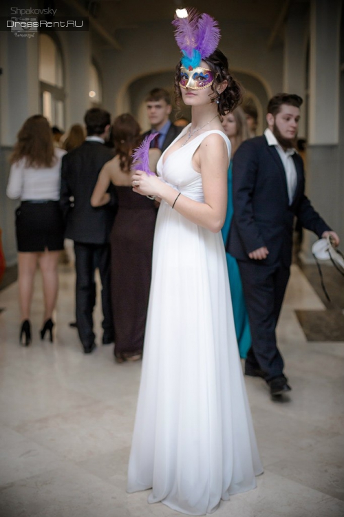 Пышное белое платье Adrianna Papell на бал в прокат Москва