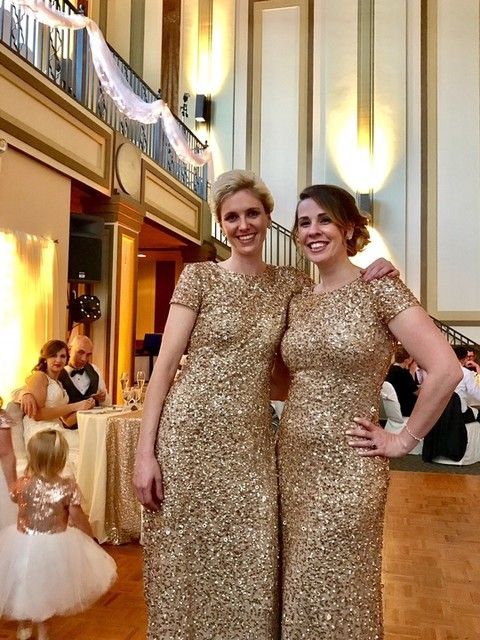 Подружки невесты в золотых платьях напркат