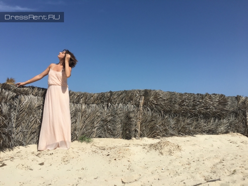 Пастельное платье в пол Aidan Mattox напрокат для фотосессии на пляже