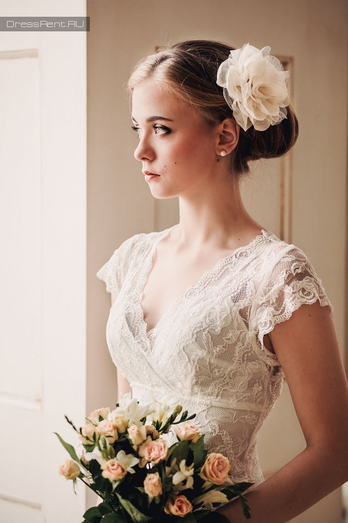 Кружевное белое миди  платье Marina на камерную свадьбу напрокат