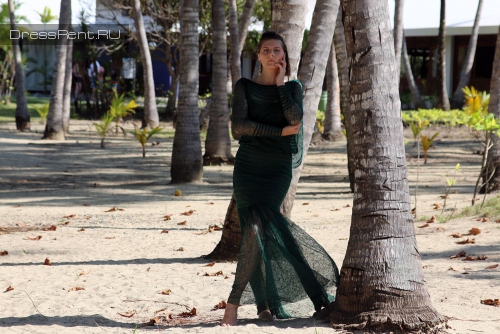 Зеленое платье Tadashi Shoji напрокат на курорт