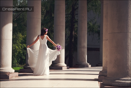 Романтичное свадебное платье  Adrianna Papell напрокат 